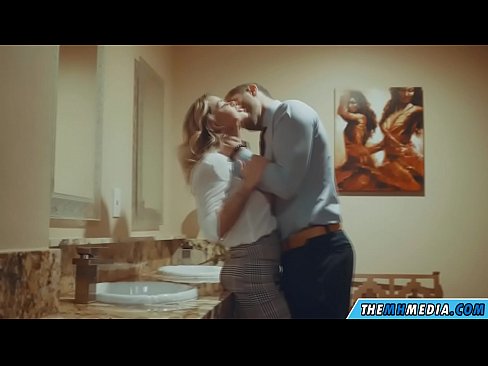 ❤️ Wann eng Busty Blond Iech an engem ëffentlechen Toilette verféiert ️❌ Pornovideo op lb.vanalize.ru ❌️
